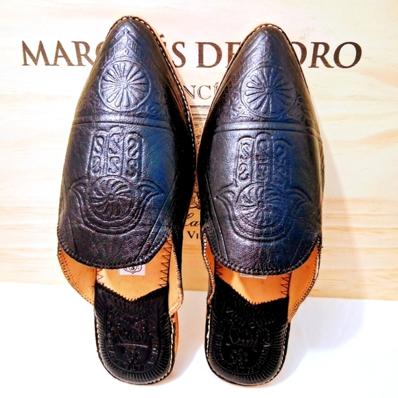 Hamsa Slippers Black Leather Embossed Slides Pointed Toe EU 42 US 11 - Picture 5 of 14